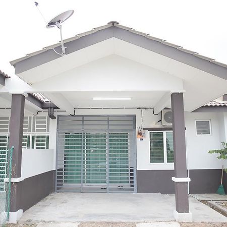 Arau Idaman Homestay Exterior foto